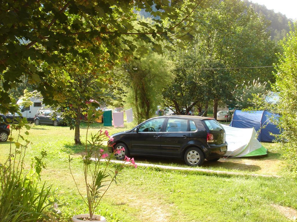 Camping Frederic Mistral Castellane Exteriér fotografie